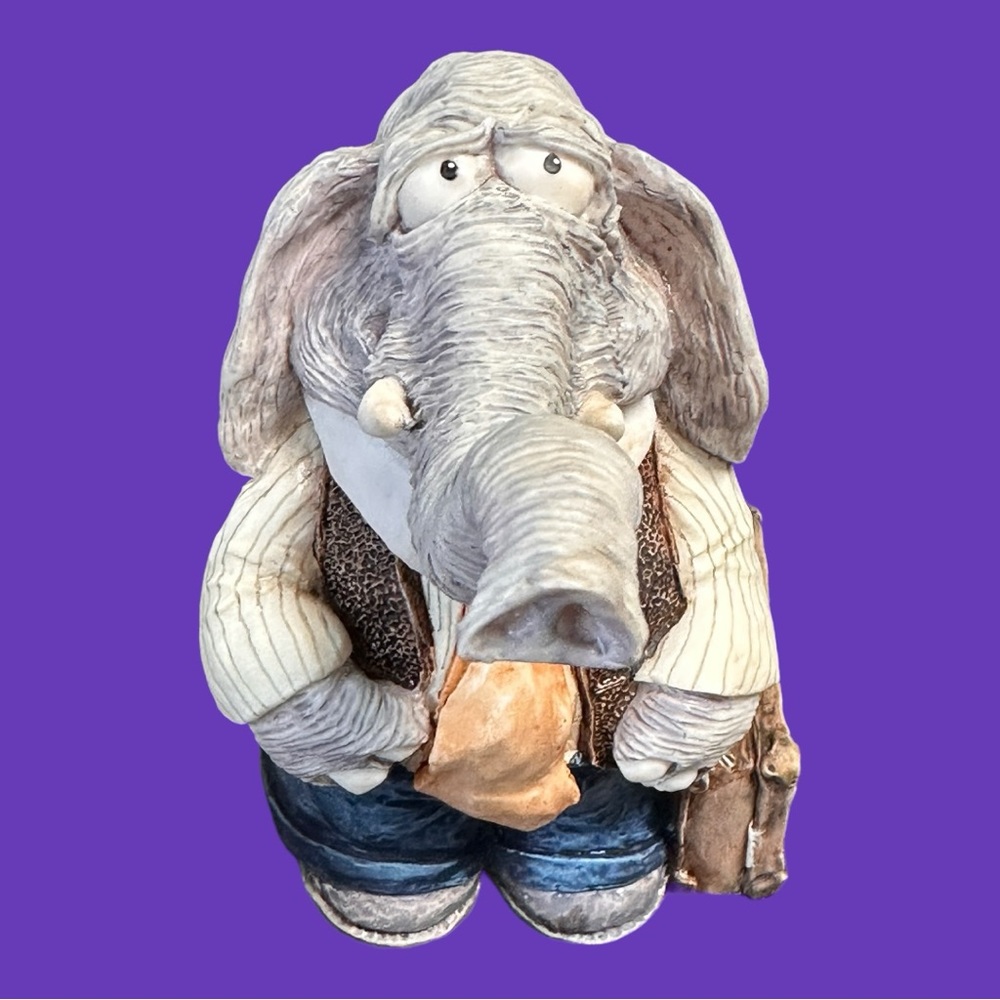 L.E Funt Elephant 5" Figurine Business Office Humor w Briefcase